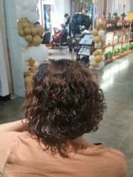 -心迪染发专门店