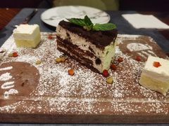 抹茶提拉米苏-YUE·6·西式融合餐厅(外滩六号店)