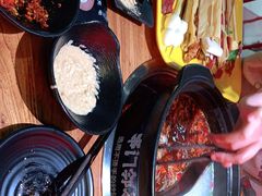 -串门邻居串串火锅(云南南路店)