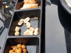 -何师烧烤·香辣蟹·川菜·30年老品牌(太古里旗舰店)