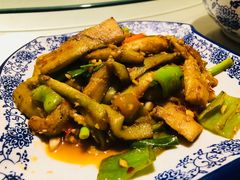 -阿鹏故事云南野生菌火锅(人民路店)
