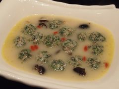 -河畔春天时尚餐厅