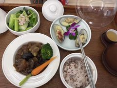 -雪梅月子中心(华侨城店)
