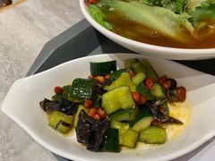 -大食代美食广场(上海中心店)