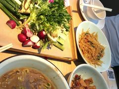 -关东小磨东北菜(上海长风大悦城店)