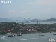对面就是鼓浪屿-必胜客(海滨店)