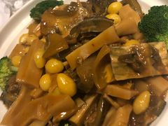 -渝半城经典川粤菜(重庆天地店)