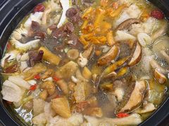 -野菌皇海景野生菌火锅(滨海大道店)