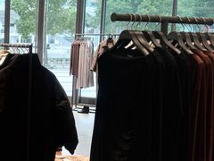 -URBAN REVIVO(上海中庚漫游城店)