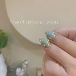 -花系美·美甲美睫精品店