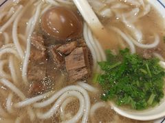-鑫花溪牛肉米粉(东环大润发店)