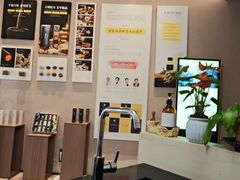 -灸春堂·艾灸·痛症·整脊连锁(之江银泰店)