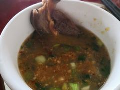 -老石黑山羊毛驴肉火锅(金凯广场店)