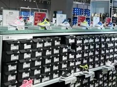 -NIKE上海青浦换季优惠店