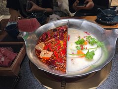 -湊湊火锅·茶憩(南京东路悦荟店)