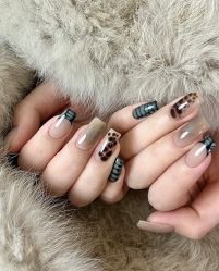 -悠禾·美甲美睫·皮肤管理