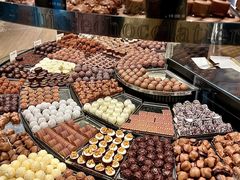 -Laderach 莱德拉(上海环贸iapm店)