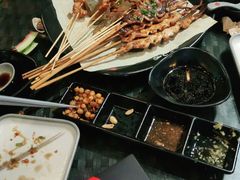 -何师烧烤Pro ·江湖川菜·小龙虾·精酿(太古里旗舰店)