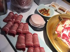 -猪啊牛呀羊啊铜盘烤肉(正大广场店)