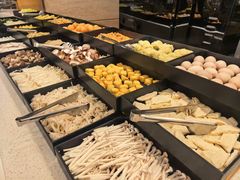 -元一希尔顿酒店·鲜切牛肉火锅禅自助餐厅