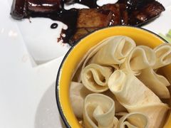 -臻吃客主题餐厅(人民路店)