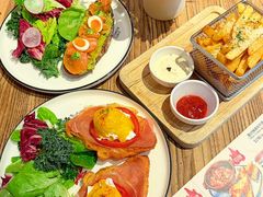 -Common Table · Brunch & Coffee