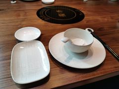 餐具摆设-揽季锅物会.福建黄鱼.海鲜姿造(五四路店)