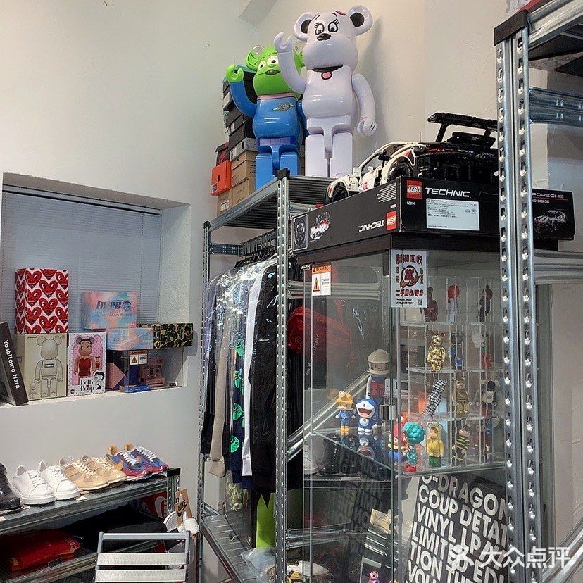 中山探店｜复古潮玩咖啡店TOPHIT COFFEE