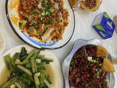 -乡土特色.冷锅鱼.牦牛肉汤锅