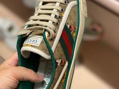 -Gucci(青岛海信广场店)