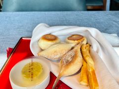 -弦月窗LUNETTE BY AMANDA(复兴路店)