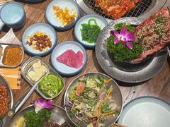 -明洞阿姨·韩式酱蟹烤肉·创意料理(三元桥店)