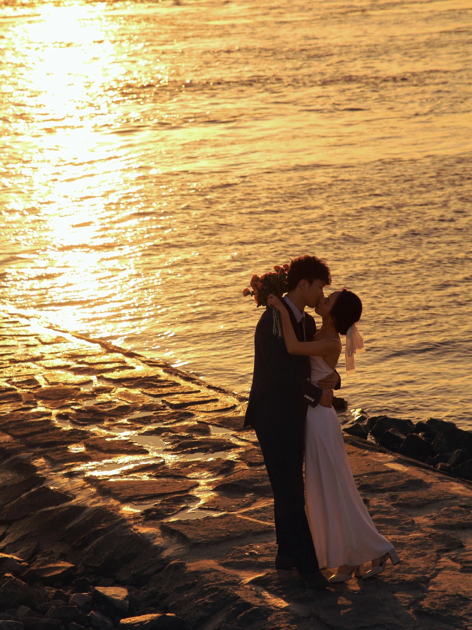 甜蜜黄昏爱情故事