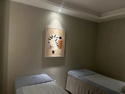 -PE SALON