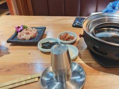 -汉城烤肉·黑金冠(华山路店)