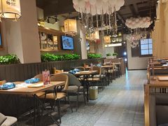 -街角等你.大连海鲜烧烤(西安路店)