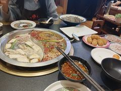 -沸炉重庆老火锅(军事博物馆店)