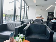 -上海宝信宝马4S店