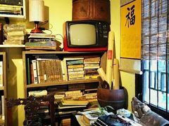 -邊城書店