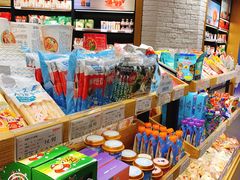 零售区-良品铺子(五角场万达店)