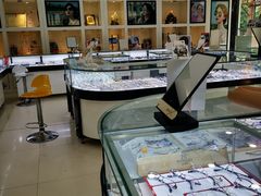-罗伯特眼镜·蔡司官方授权(罗湖国贸店)
