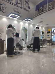 -明洞造型精品烫染