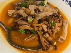 -铜锣湾·有麝自然香(渝北财富中心店)
