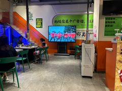 -山野的朋友露营炭火烤肉