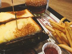-The Habit Burger Grill 哈比特汉堡(复兴soho店)