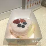 一开始看到排队的人不多，并不报太大的希望