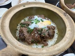 窝蛋牛肉饼煲仔饭-红星光发煲仔饭(文海店)