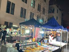 -吴山路夜市