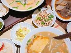 -荣家黄鱼面(前滩太古里店)