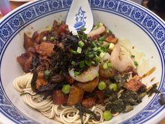 八宝辣酱面-沪西老弄堂面馆(定西路店)